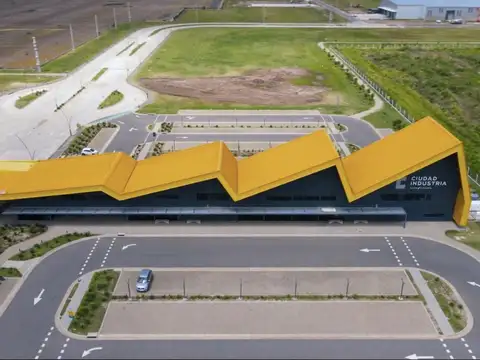 Nave Industrial en Funes