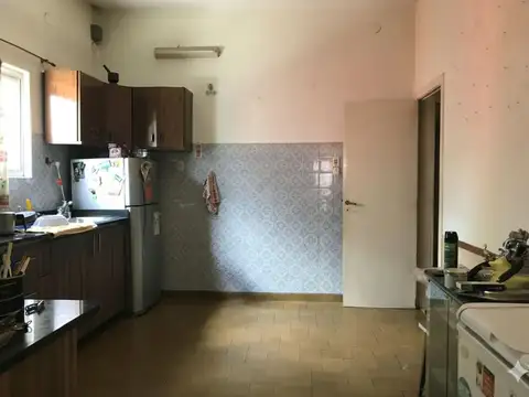 VENTA CASA 4 AMBIENTES + DEPTO MONOAMBIENTE MERLO