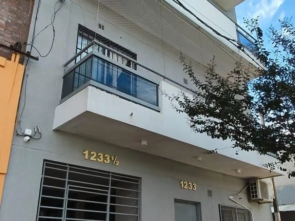 62 E/19 y20-Departamento en alquilerde 1 dormitorio en La Plata 1200