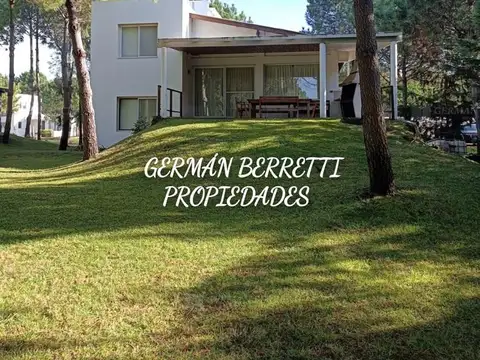 Casa Chalet  en Venta en Pinamar, Costa Atlántica, Buenos Aires