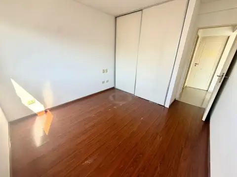Departamento en Alquiler en Castelar Norte, $ 900.000