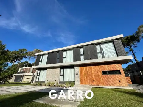 Casa en venta en Barrio Álamos 2, Pinamar.