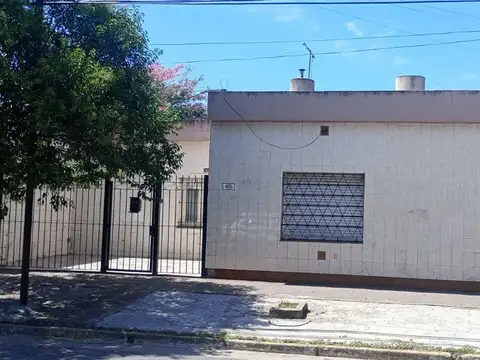 Casa en Alquiler en Villa de Mayo, $ 900.000