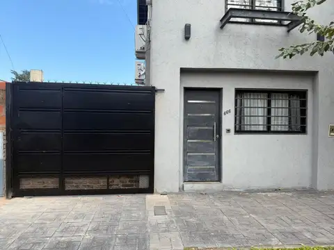 Casa tipo Ph- Ituzaingó Norte