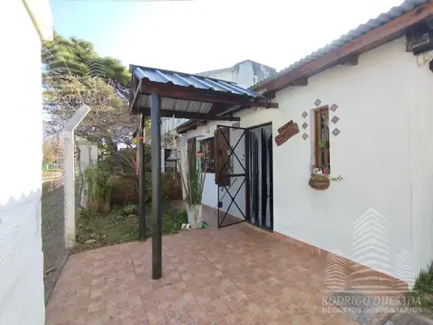 Casa en lote propio de 10x30/ zona residentes permanente.