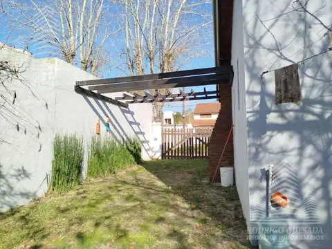 Casa en lote propio de 10x30/ zona residentes permanente.