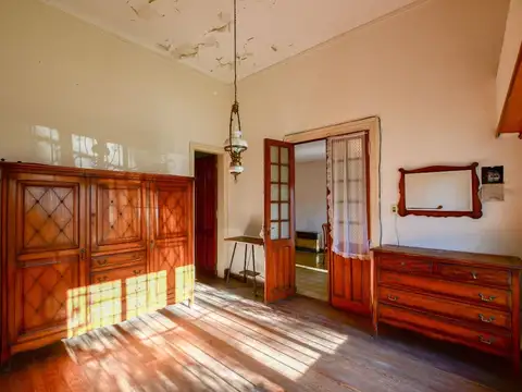 CASA 2 DORMITORIOS EN VENTA LA PLATA