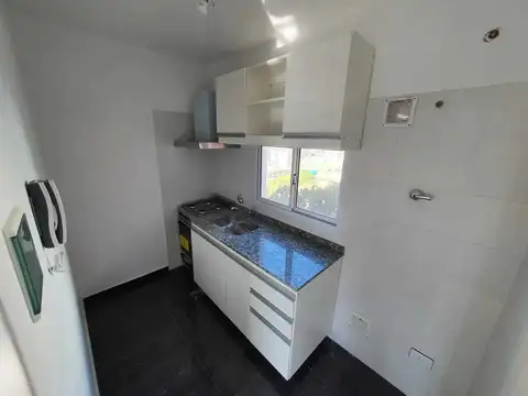 Hernandarias e/ San Juan y Chiozza