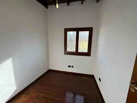 Depto Tipo Casa en Alquiler en San Jose, $ 950.000