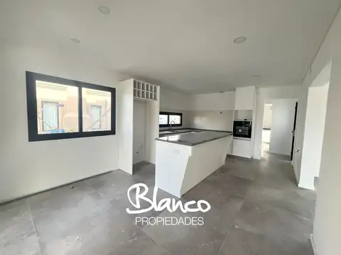 Casa en Venta al Este