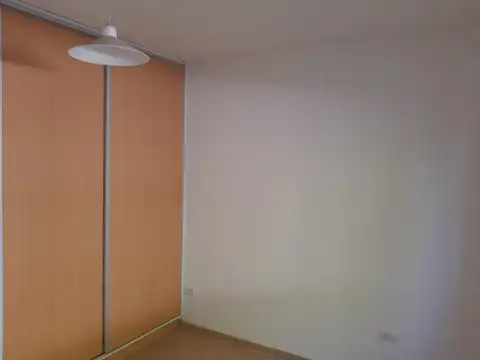 Departamento en Alquiler en Rivadavia, $ 400.000