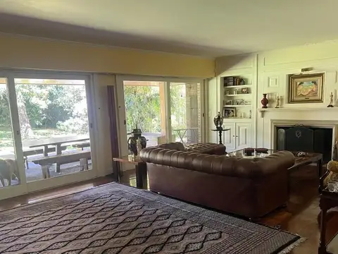 Casa 6 ambientes con 4 baños