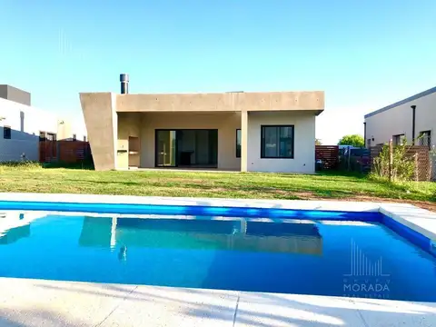 Casa 4 ambientes con 3 baños