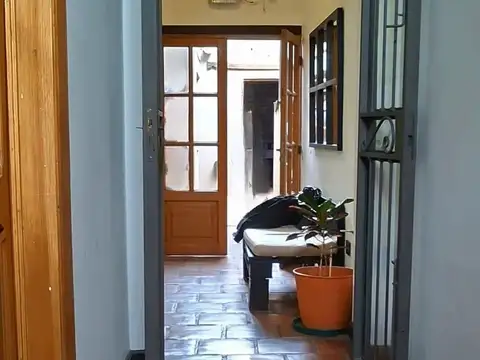 VENTA DE HOSTEL EQUIPADO - ZONA CENTRO