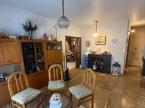 Casa 3 ambientes con 2 baños