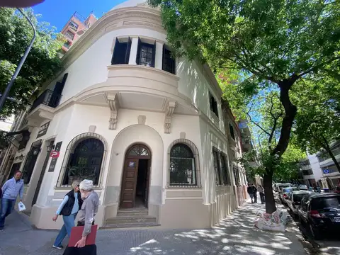 Local en Casa de Epoca Ideal para Gastronomico en Belgrano