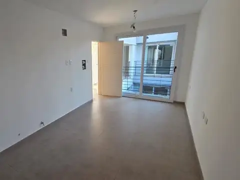 Santiago Derqui 2100