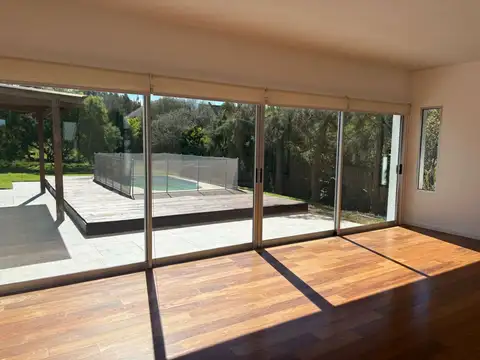 Casa en Alquiler de 4 dormitorios