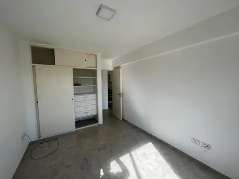 Departamento en Alquiler en Haedo, $ 470.000