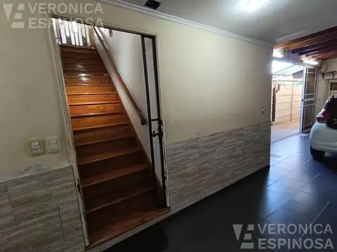 Depto Tipo Casa en Venta en Villa Luzuriaga, USD 99.000