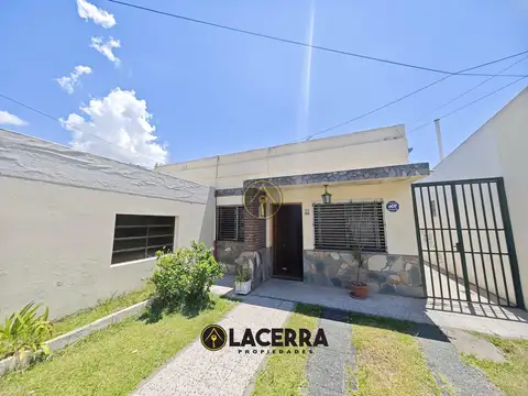 CASA SOBRE LOTE PROPIO DOBLE LOTE ZONIFICACION RI