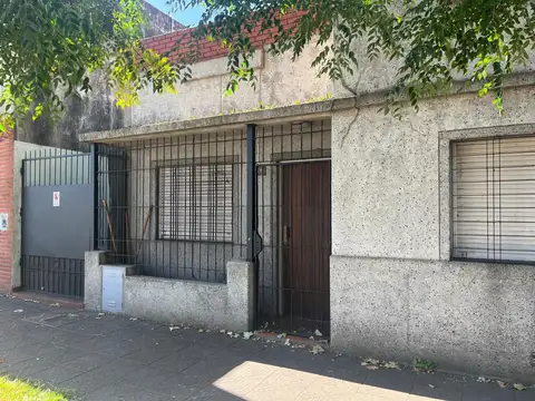 ALQUILER CASA 3 AMBIENTES CON COCHERA - MUNRO
