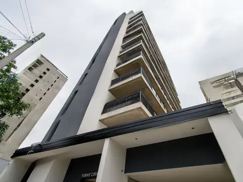 PISOS DE 3 DORMITORIOS Y COCHERA - VENTA