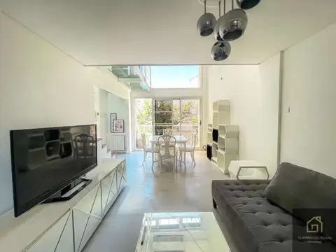 BAJO VALOR  Depto de 2 amb en duplex, 1er piso x escalera, TERRAZA PROPIA, SUPER LUMINOSO 