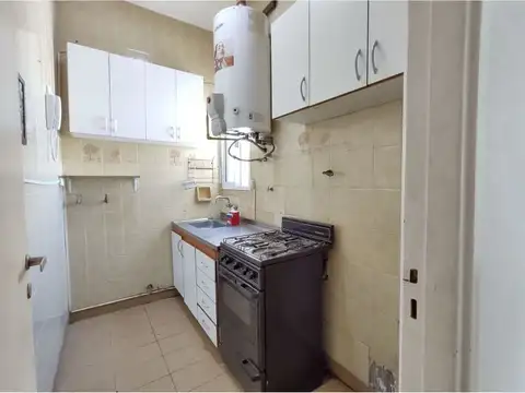 Luminoso departamento de 2 ambientes y medio