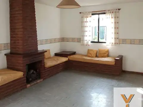 Casa en venta - 3 Dormitorios 2 Baños - Necochea
