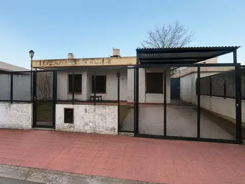 CASA EN VENTA Bº PARQUE DON BOSCO 3 DORMITORIOS