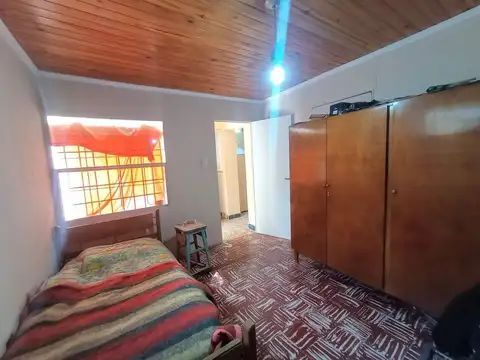 VENTA CASA INTERNA UN DORMI, PATIO, ZONA OESTE