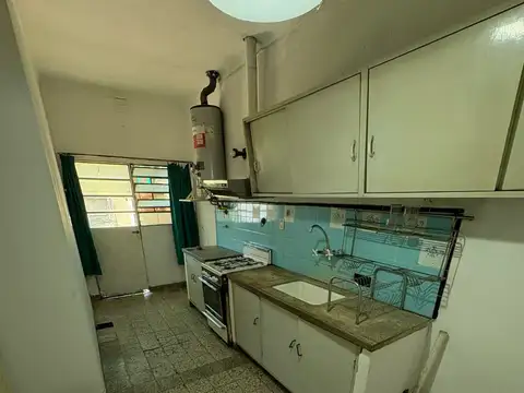 Amplia casa en alquiler, en Los Polvorines