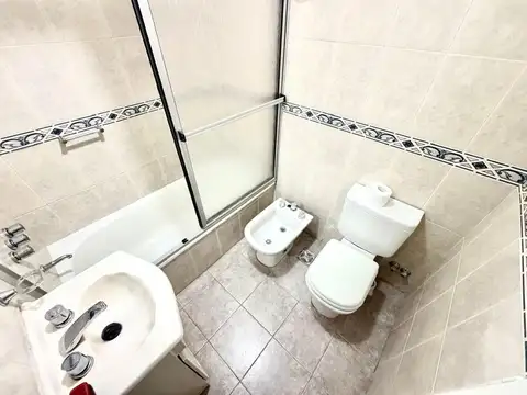 Departamento en Alquiler con 1 cocheras