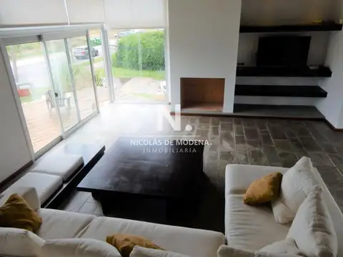 Casa en Alquiler Temporal de 4 dormitorios