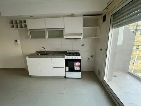 Departamento en Alquiler en Flores Sur, $ 550.000