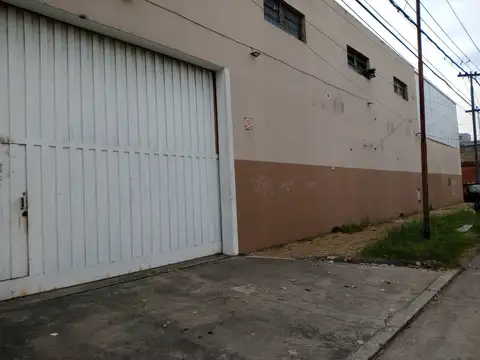 Excelente Inmueble Industrial 600 Mtrs.2 salida a 2 calles