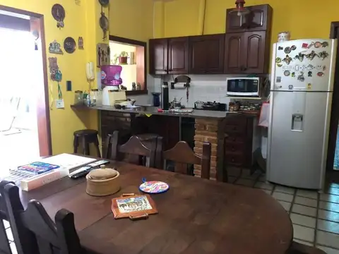 Casa 5 ambientes con 3 baños