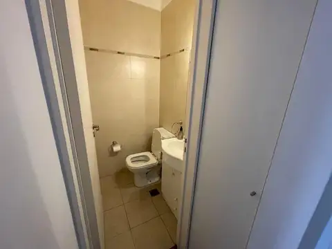 EXCELENTE PISO DE 4 AMBIENTES CON DOBLE COCHERA QUILMES CENTRO
