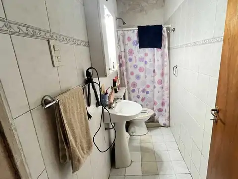 CASA DE PASILLO DE DOS DORMITORIOS - BELLA VISTA