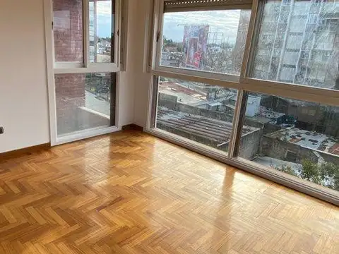 Departamento 5 ambientes con 2 baños