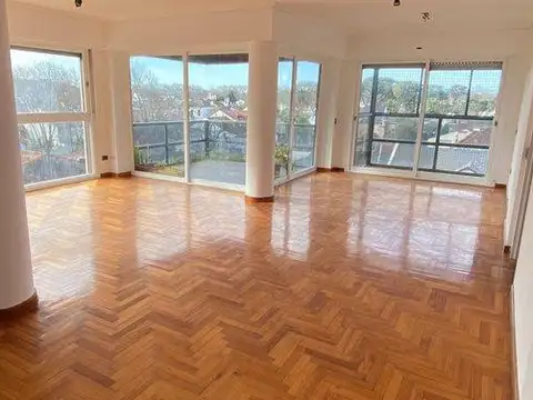 Venta 4 amb. c/cochera en Martínez