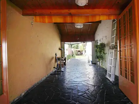VENTA CASA + PATIO, QUINCHO, PILETA PALOMAR BS.AS