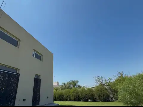 Casa 6 ambientes con 1 baño