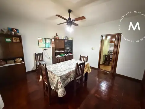Casa en Venta con 1 cochera