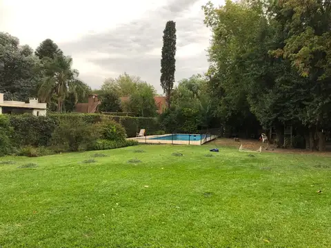 ALQUILER - casa 4 dormitorios en Bella Vista