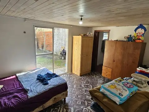 Casa 2 ambientes con 1 baño