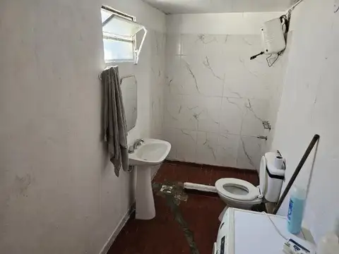 Casa en Catamarca entre Lamadrid y Larrea