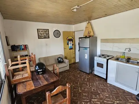 Casa en Catamarca entre Lamadrid y Larrea