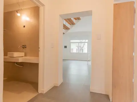 Depto Tipo Casa 4 ambientes con 2 baños